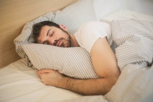 张桂梅带病工作12年｜中医视角下慢性病管理与职业坚持的平衡